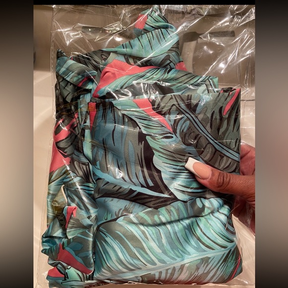 2 PIECE TROPICAL SET - Picture 2 of 2